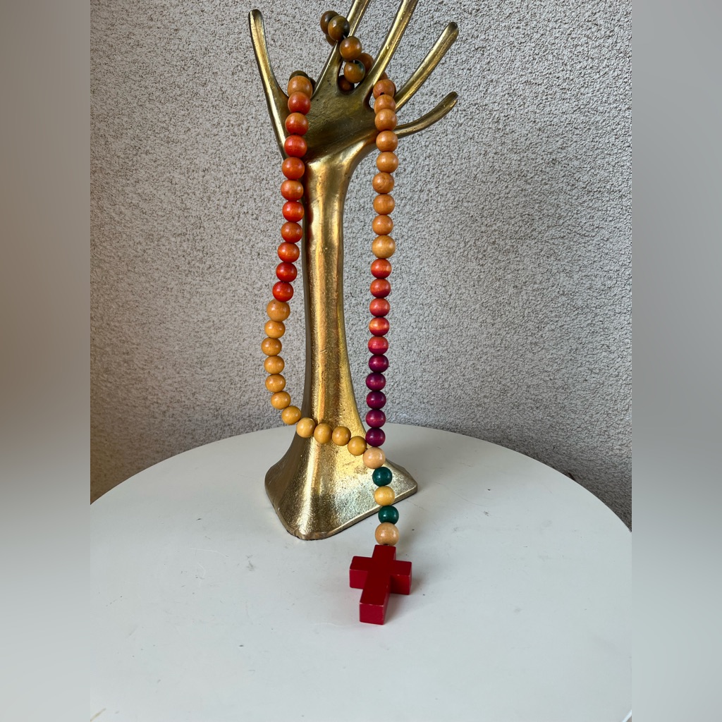 Vintage Wood Rosary Necklace Colorful Round Beads Red Crucifix New 35$